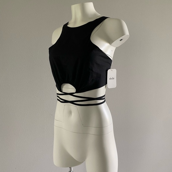 106. Elodie Tie-Front Cropped Racer Top - Picture 2 of 7